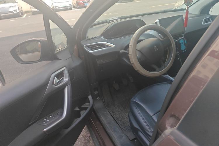 Used Peugeot 2008 2014 1.6L Manual Trend Edition Driver Seat