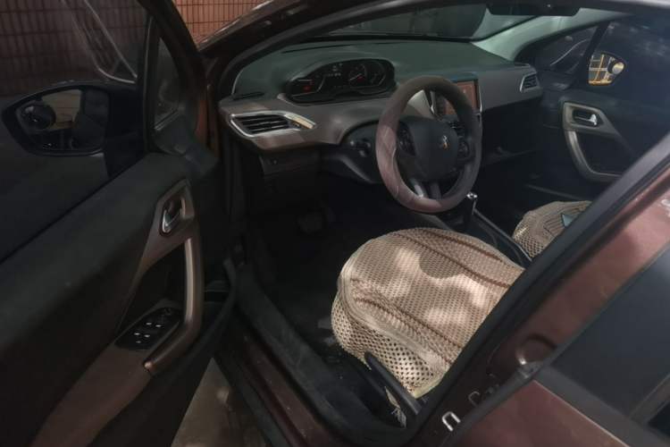 Used Peugeot 2008 2014 1.6L Automatic Fashion Edition Driver Seat