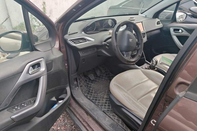 Used Peugeot 2008 2014 1.6L Manual Fashion Edition Driver Seat