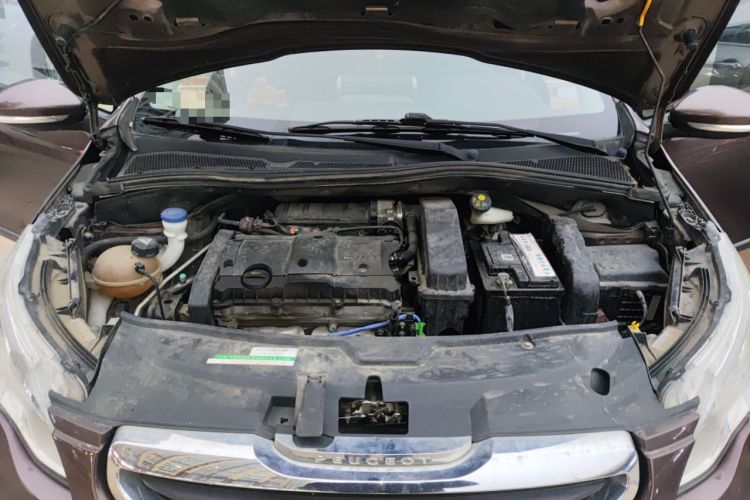 Used Peugeot 2008 2014 1.6L Manual Trend Edition Engine Bay