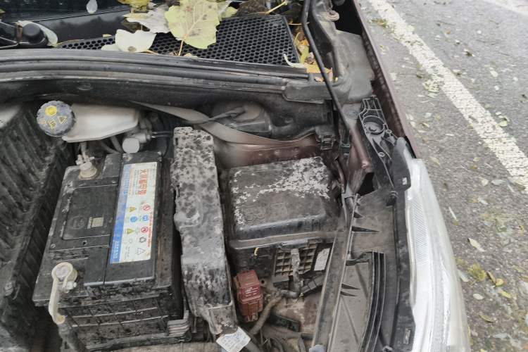 Used Peugeot 2008 2014 1.6L Manual Trend Edition Engine Bay Left
