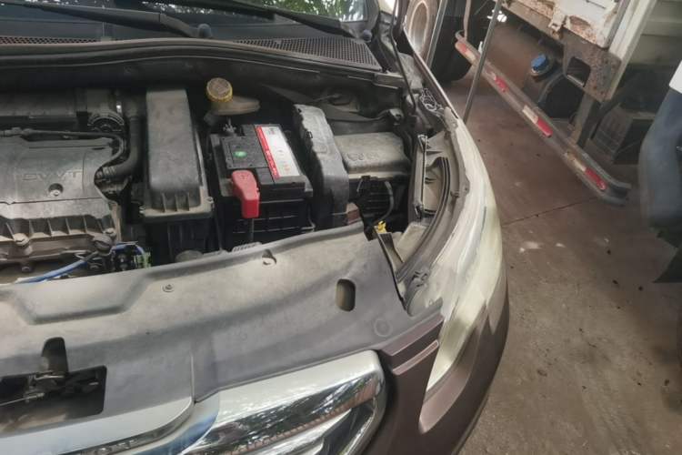 Used Peugeot 2008 2014 1.6L Automatic Fashion Edition Engine Bay Left