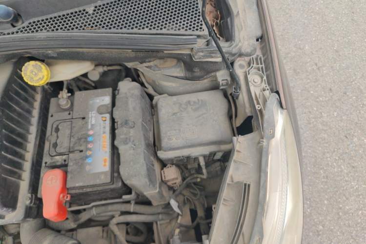 Used Peugeot 2008 2014 1.6L Automatic Navigation Edition Engine Bay Left