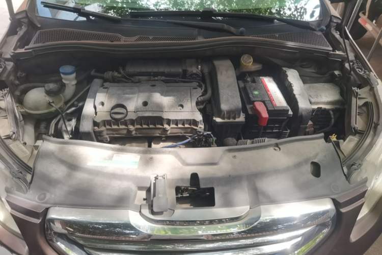 Used Peugeot 2008 2014 1.6L Automatic Fashion Edition Engine Bay
