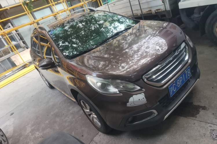 Used Peugeot 2008 2014 1.6L Automatic Fashion Edition Front Right 45 Deg