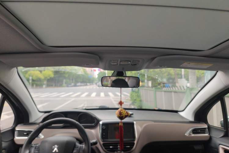 Used Peugeot 2008 2014 1.6L Automatic Navigation Edition Headliner