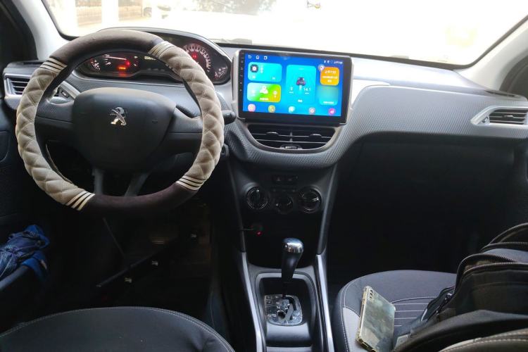 Used Peugeot 2008 2014 1.6L Automatic Trend Edition Interior 2