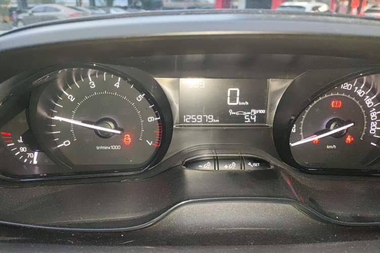 Used Peugeot 2008 2014 1.6L Manual Trend Edition Odometer Close Up