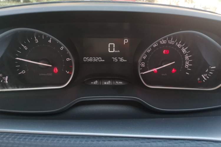 Used Peugeot 2008 2014 1.6L Automatic Fashion Edition Odometer Close Up