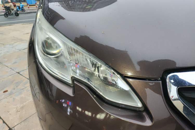 Used Peugeot 2008 2014 1.6L Manual Trend Edition Right Front Headlight