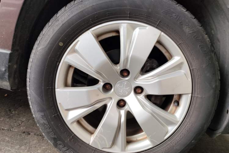 Used Peugeot 2008 2014 1.6L Automatic Fashion Edition Right Front Wheel Hub