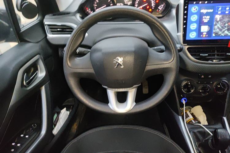 Used Peugeot 2008 2014 1.6L Manual Trend Edition Steering Wheel