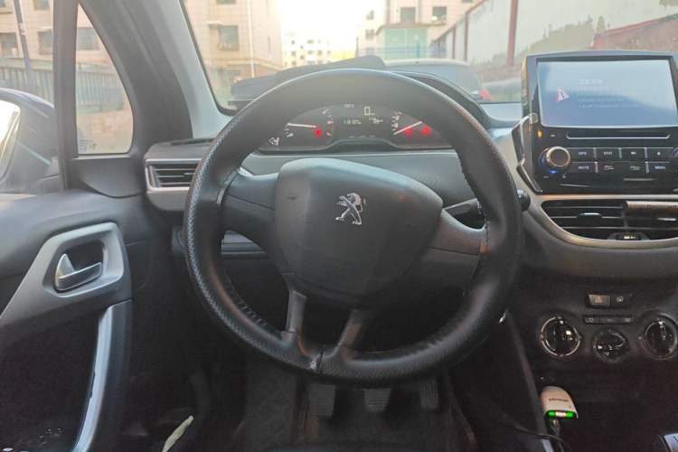 Used Peugeot 2008 2014 1.6L Manual Trend Edition Steering Wheel