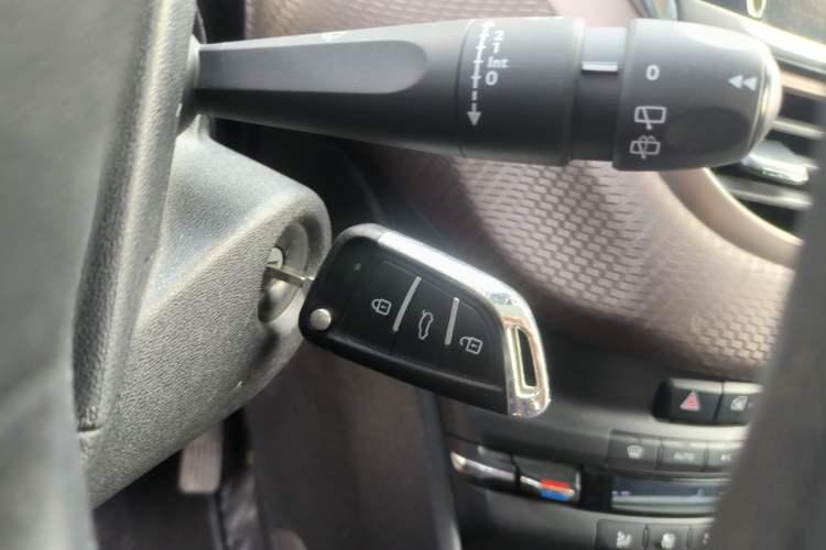 Used Peugeot 2008 2014 1.6L Automatic Fashion Edition Vehicle Key