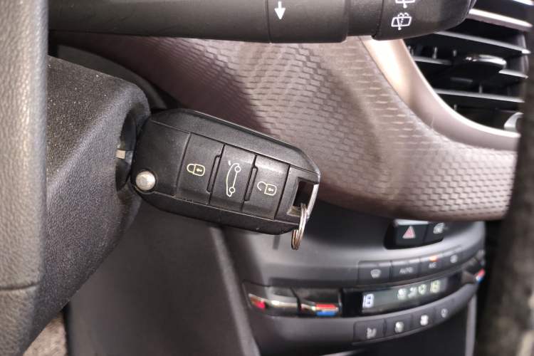 Used Peugeot 2008 2014 1.6L Automatic Fashion Edition Vehicle Key