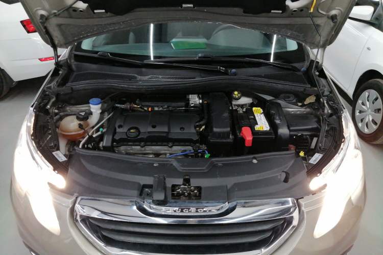 Used Peugeot 2008 2014 1.6L Automatic Trend Edition Engine Bay
