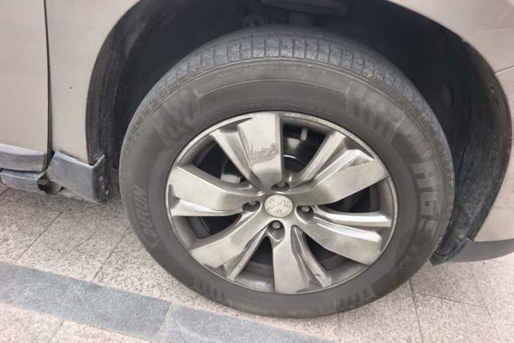 Used Peugeot 2008 2014 1.6L Automatic Fashion Edition Exterior 1