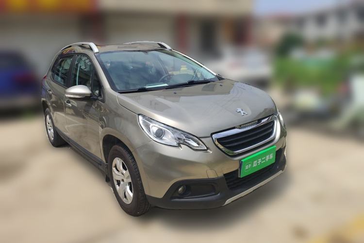 Used Peugeot 2008 2014 1.6L Automatic Trend Edition Front Right 45 Deg