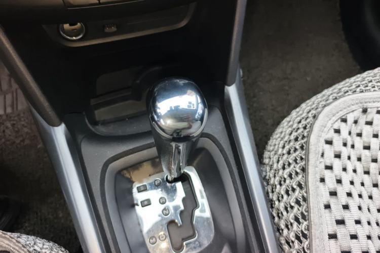 Used Peugeot 2008 2014 1.6L Automatic Fashion Edition Gear Lever