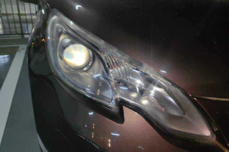Used Peugeot 2008 2014 1.6L Automatic Fashion Edition Right Front Headlight