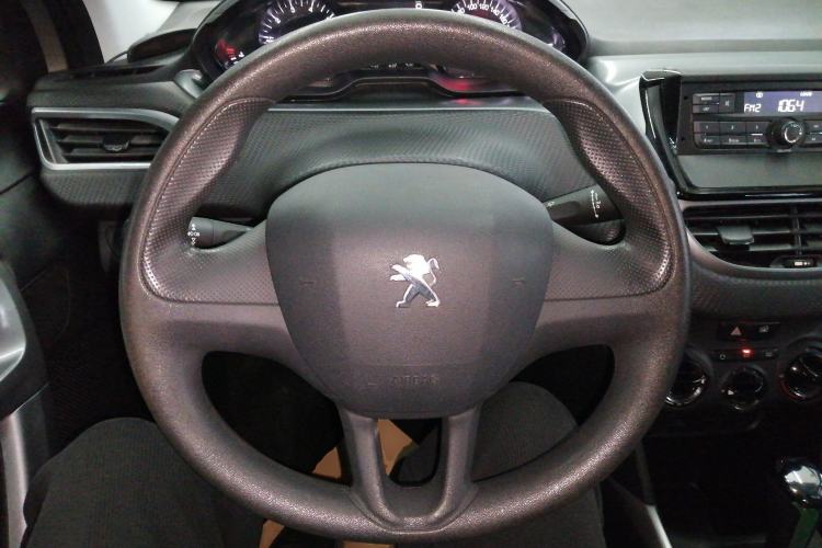 Used Peugeot 2008 2014 1.6L Automatic Trend Edition Steering Wheel