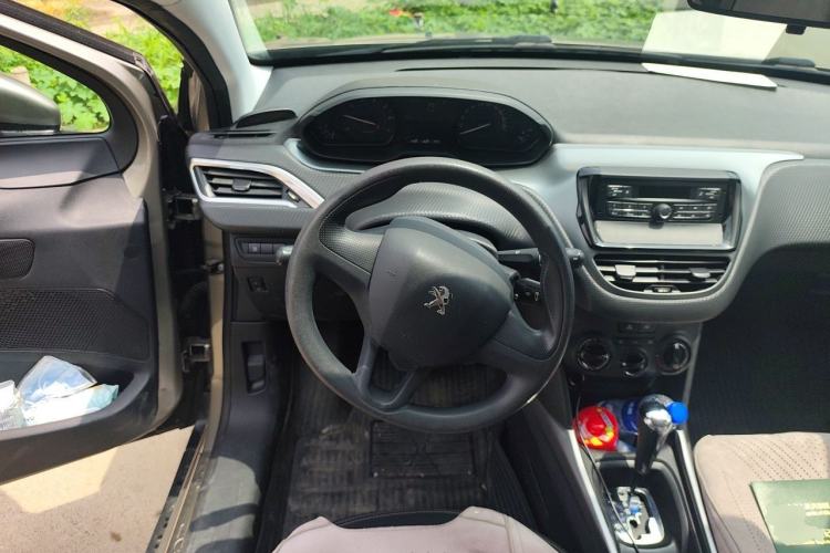 Used Peugeot 2008 2014 1.6L Automatic Trend Edition Steering Wheel