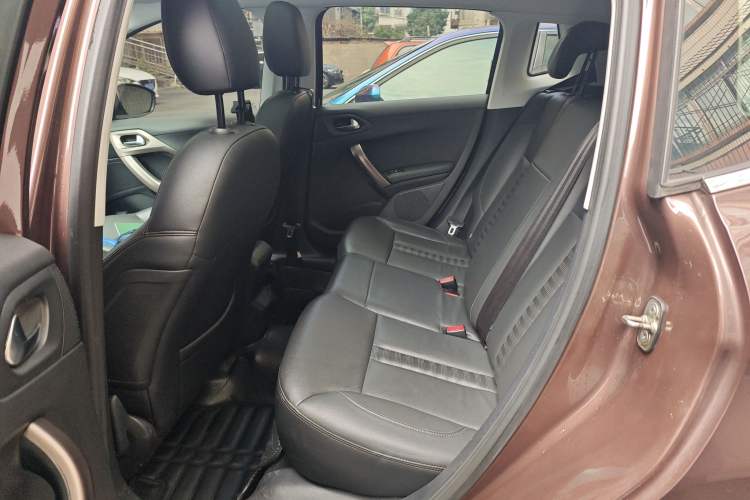 Used Peugeot 2008 2014 1.6L Automatic Navigation Edition Left Rear Seat