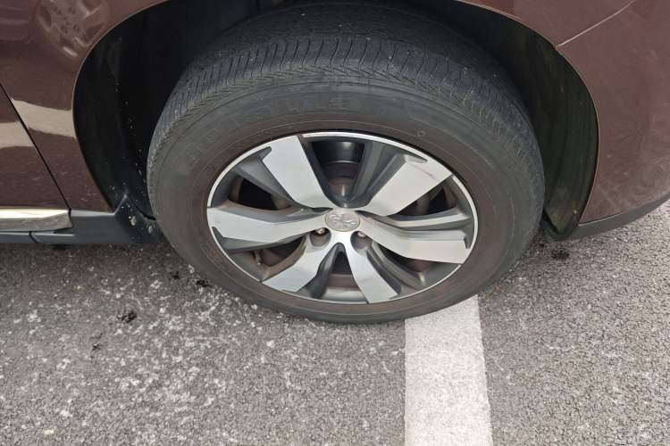 Used Peugeot 2008 2014 1.6L Automatic Navigation Edition Right Front Wheel Hub