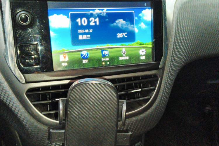Used Peugeot 2008 2014 1.6L Automatic Fashion Edition Audio And AC Panel