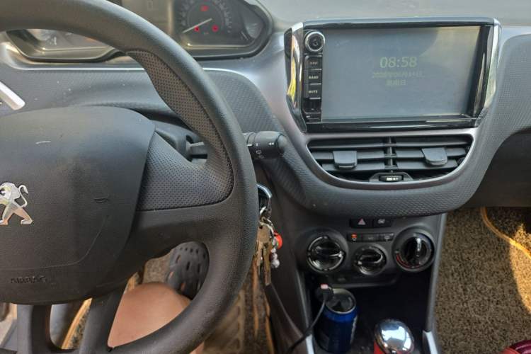 Used Peugeot 2008 2014 1.6L Automatic Trend Edition Audio And AC Panel