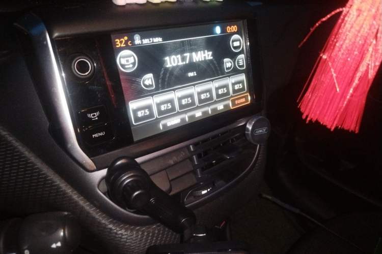 Used Peugeot 2008 2014 1.6L Automatic Trend Edition Audio And AC Panel