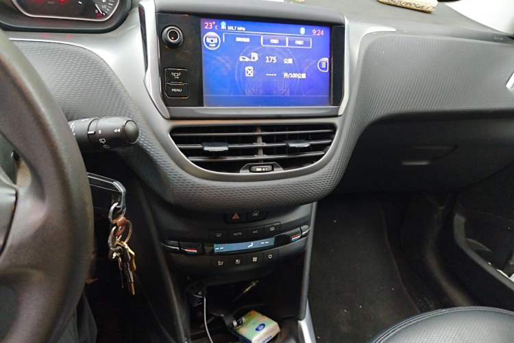 Used Peugeot 2008 2014 1.6L Manual Fashion Edition Audio And AC Panel