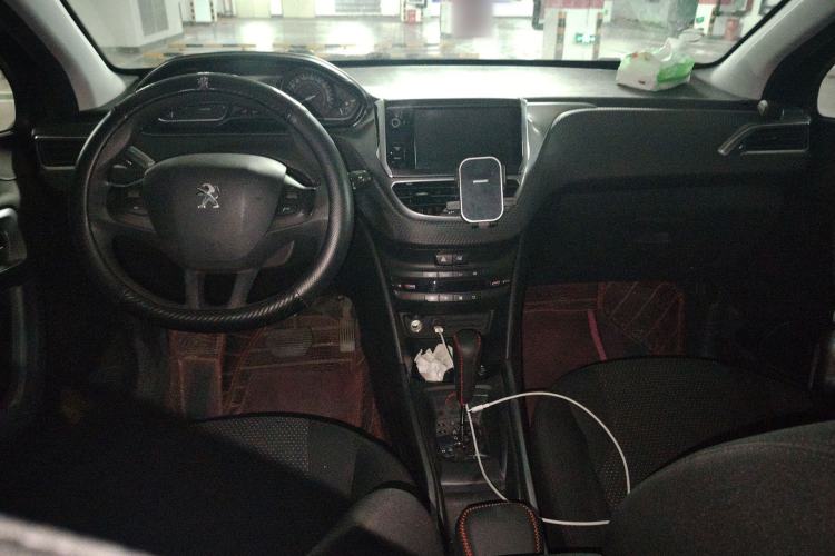 Used Peugeot 2008 2014 1.6L Automatic Fashion Edition Center Console