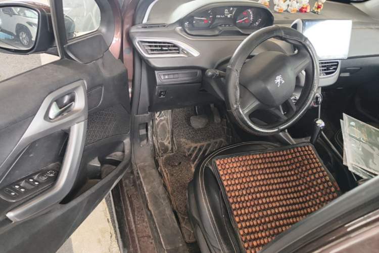 Used Peugeot 2008 2014 1.6L Automatic Trend Edition Driver Seat
