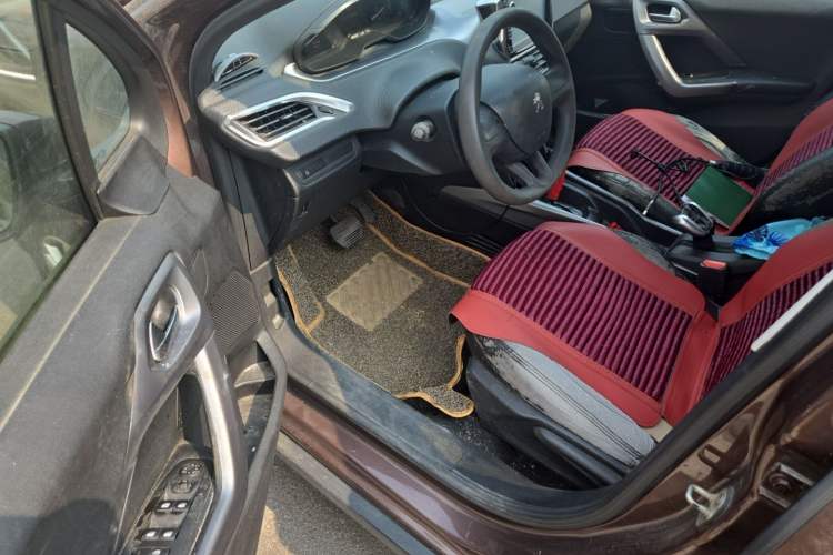 Used Peugeot 2008 2014 1.6L Automatic Trend Edition Driver Seat