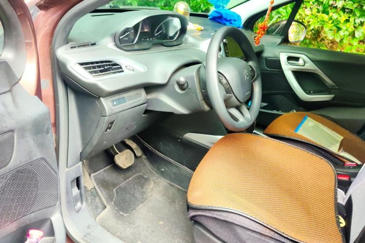 Used Peugeot 2008 2014 1.6L Automatic Fashion Edition Driver Seat