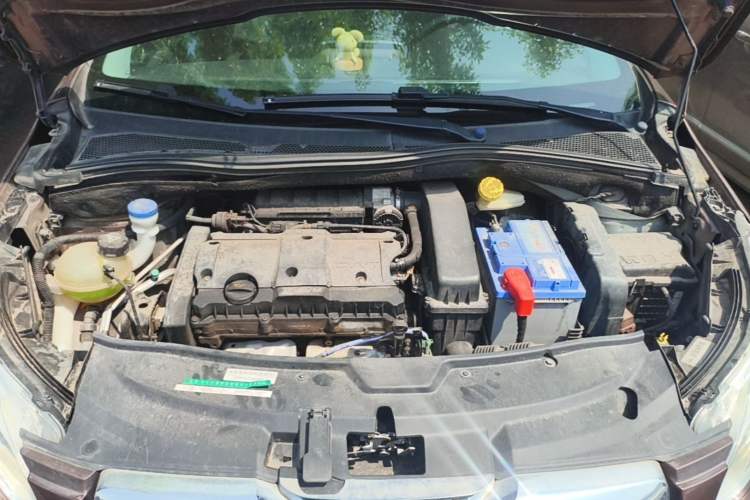 Used Peugeot 2008 2014 1.6L Automatic Fashion Edition Engine Bay