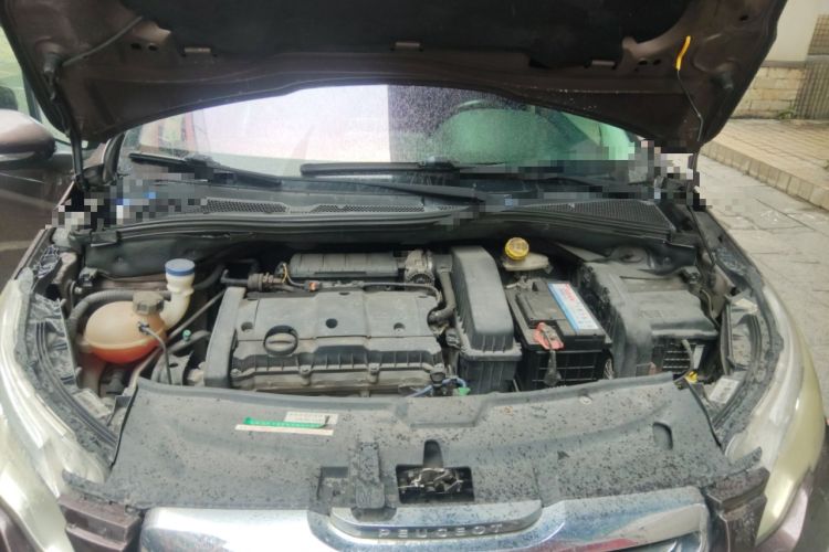 Used Peugeot 2008 2014 1.6L Automatic Navigation Edition Engine Bay