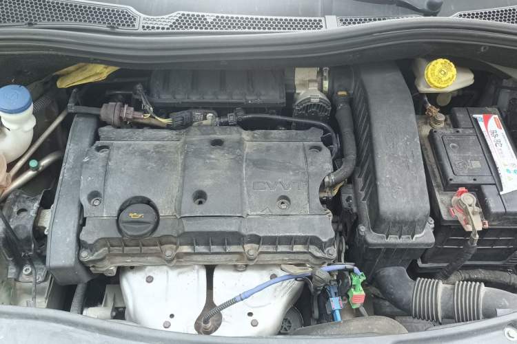 Used Peugeot 2008 2014 1.6L Automatic Navigation Edition Engine Bay