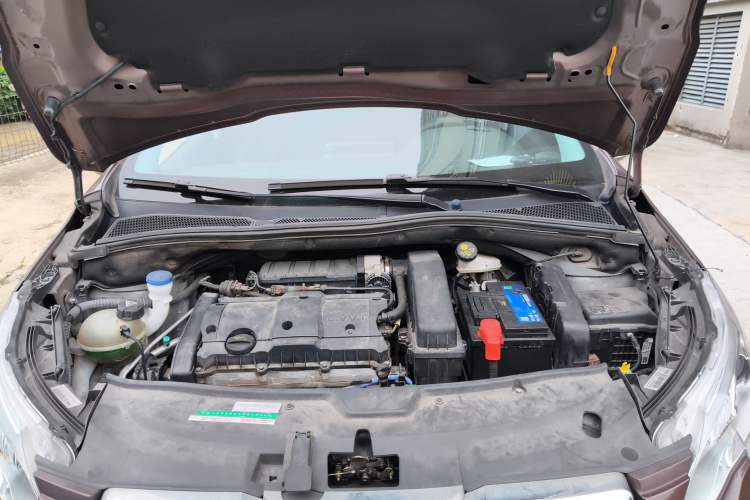 Used Peugeot 2008 2014 1.6L Automatic Trend Edition Engine Bay
