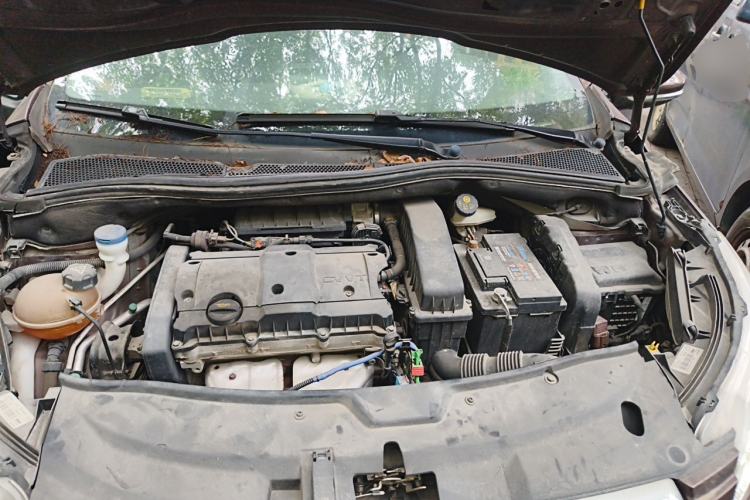 Used Peugeot 2008 2014 1.6L Manual Fashion Edition Engine Bay