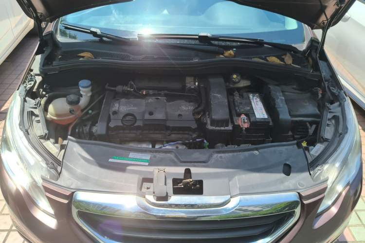 Used Peugeot 2008 2014 1.6L Automatic Trend Edition Engine Bay