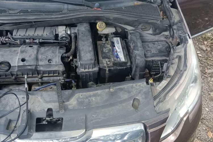 Used Peugeot 2008 2014 1.6L Automatic Fashion Edition Engine Bay Left