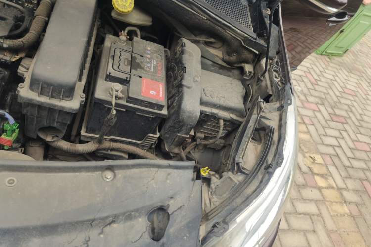 Used Peugeot 2008 2014 1.6L Automatic Trend Edition Engine Bay Left