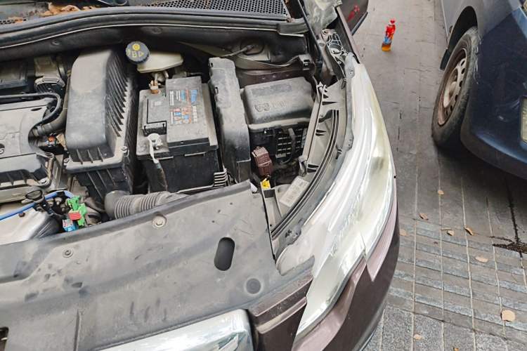 Used Peugeot 2008 2014 1.6L Manual Fashion Edition Engine Bay Left