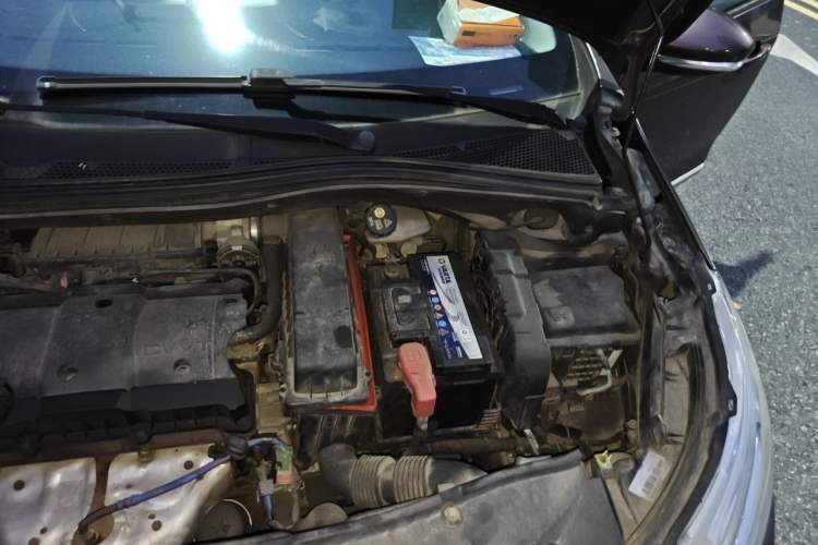 Used Peugeot 2008 2014 1.6L Manual Fashion Edition Engine Bay Left
