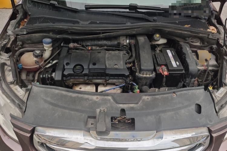 Used Peugeot 2008 2014 1.6L Automatic Navigation Edition Engine Bay