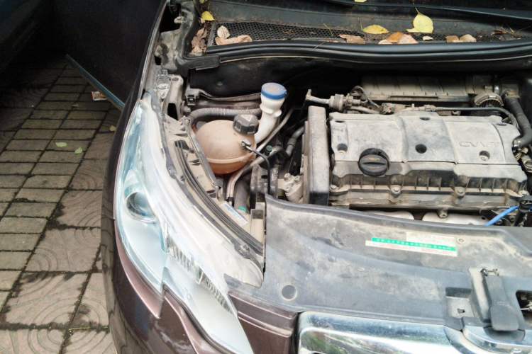 Used Peugeot 2008 2014 1.6L Automatic Fashion Edition Engine Bay Right