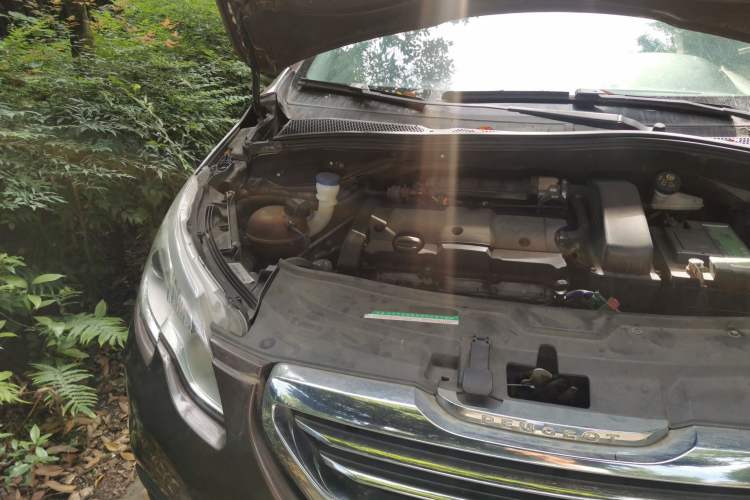 Used Peugeot 2008 2014 1.6L Manual Fashion Edition Engine Bay Right