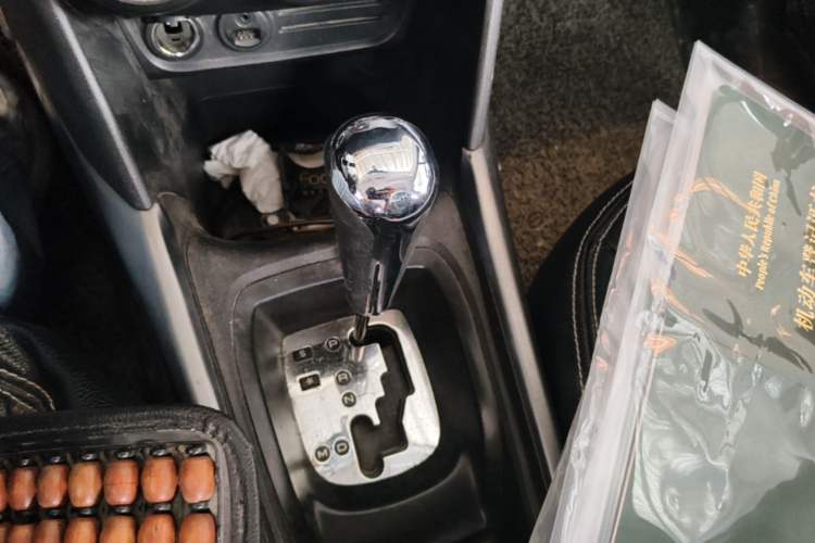 Used Peugeot 2008 2014 1.6L Automatic Trend Edition Gear Lever